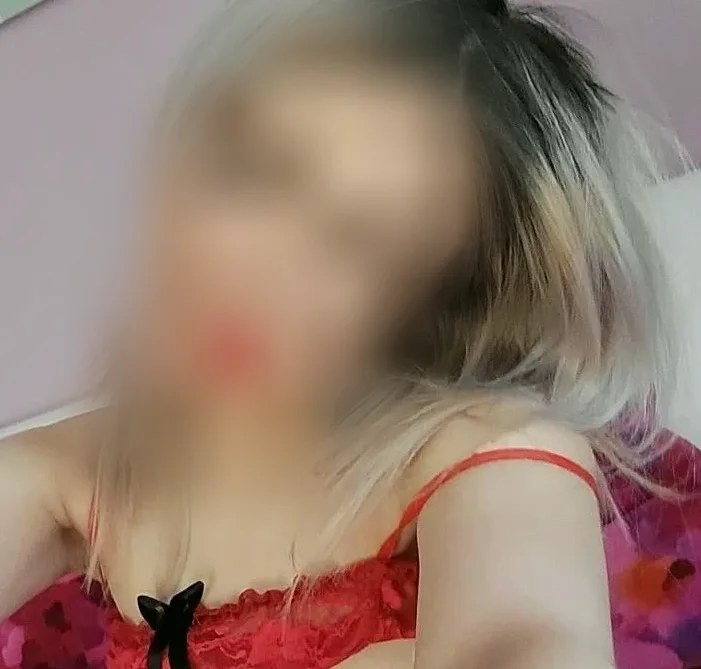 Ana, 21 años