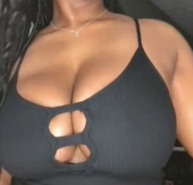 Malika, 25 años